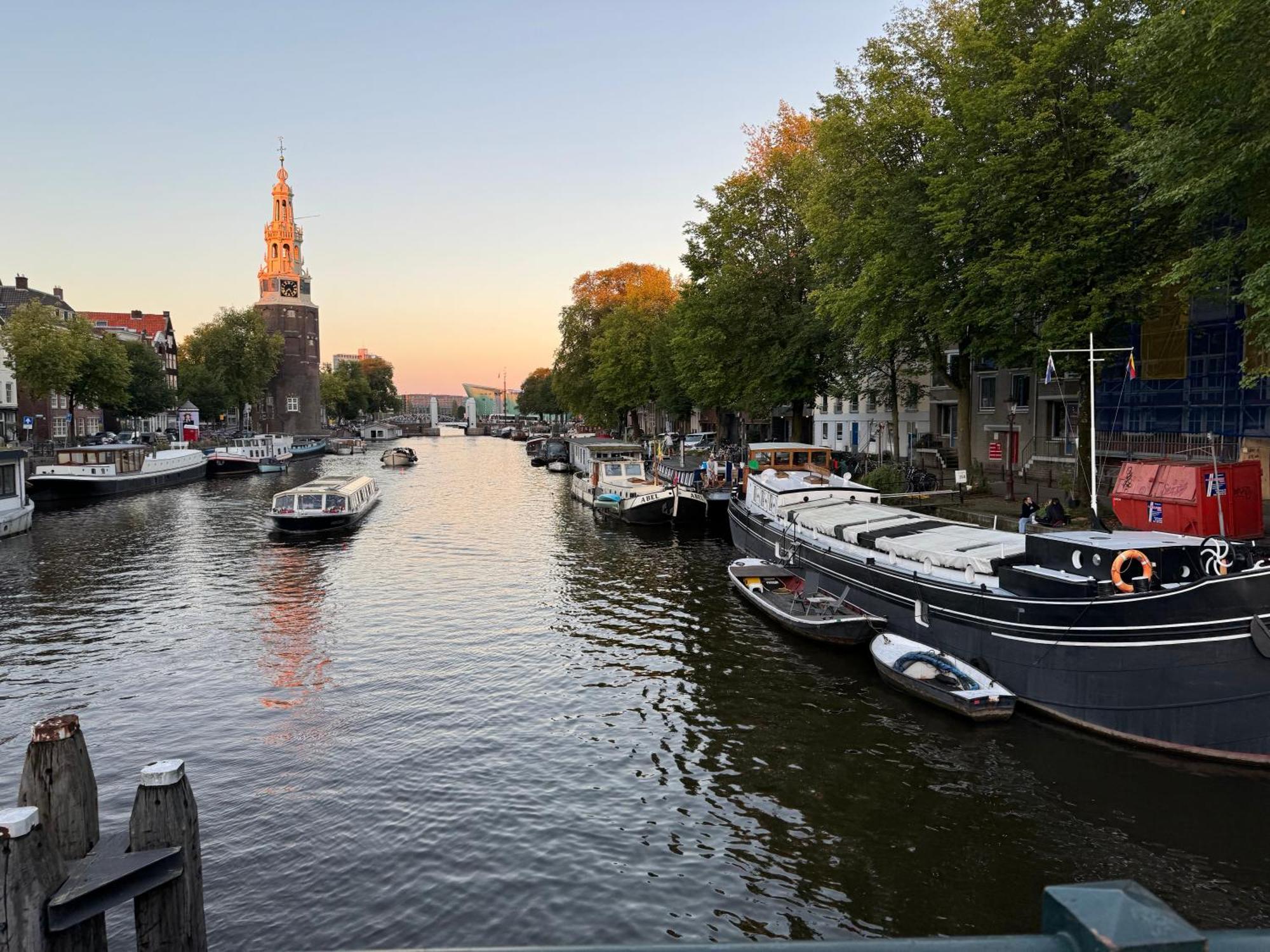 Amsterdam Center - Houseboat B&B By Captain Ricard 외부 사진